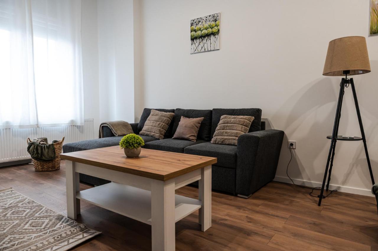 Volenter Lux Apartment Uno Бая Экстерьер фото
