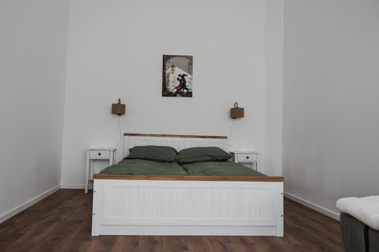 Volenter Lux Apartment Uno Бая Экстерьер фото