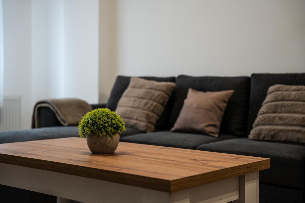 Volenter Lux Apartment Uno Бая Экстерьер фото
