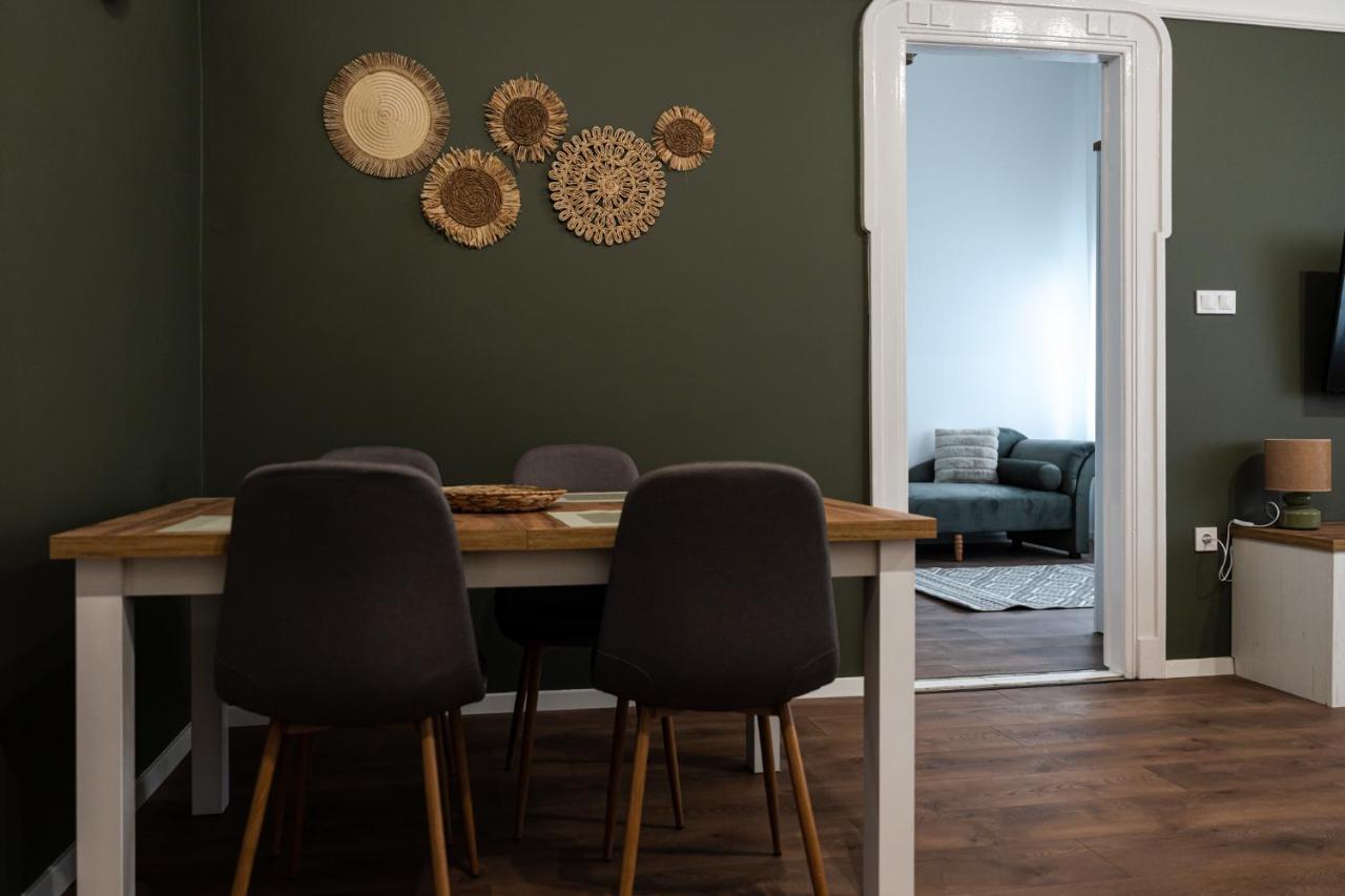Volenter Lux Apartment Uno Бая Экстерьер фото